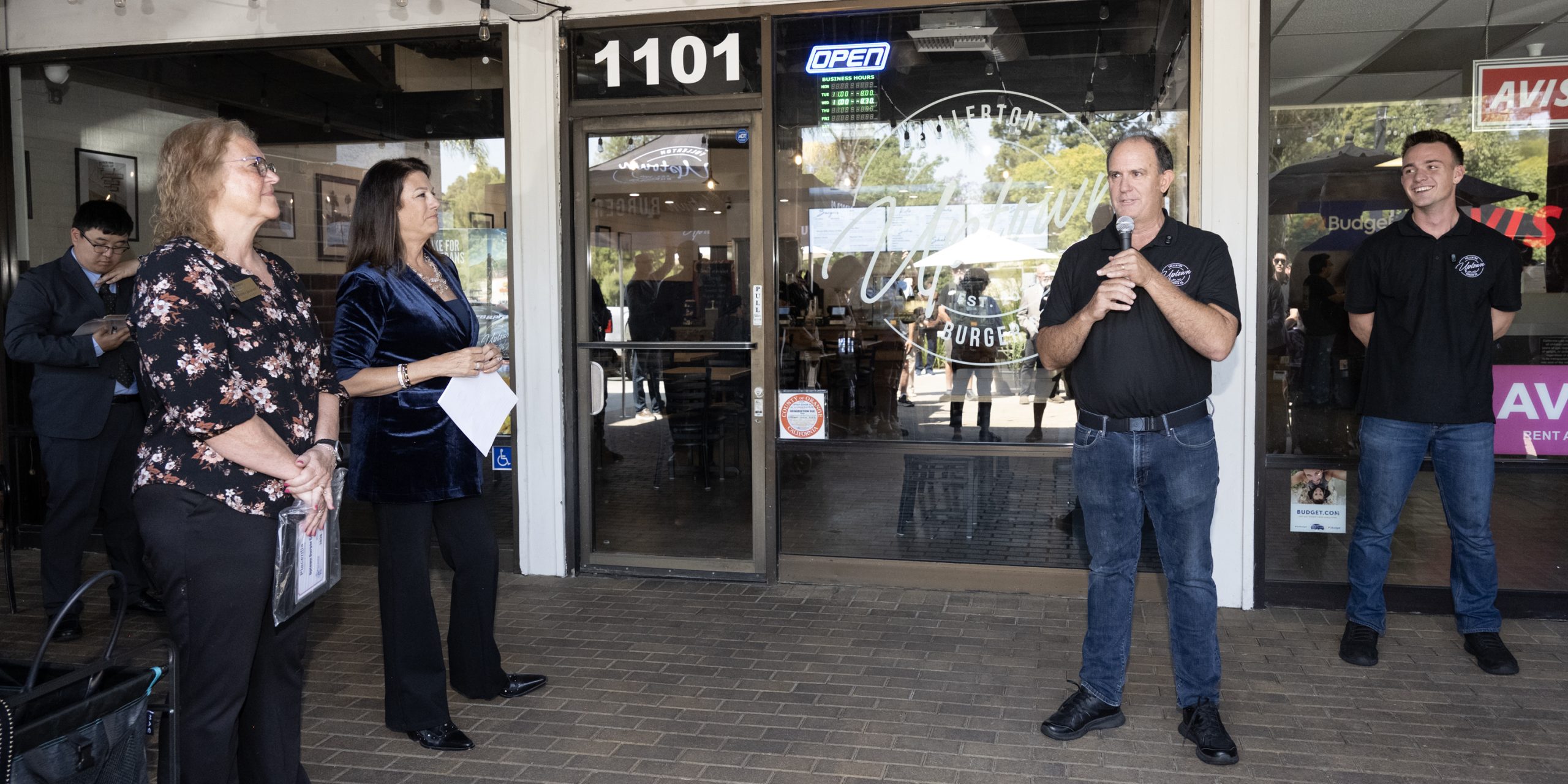 Uptown Burger Ribbon Cutting