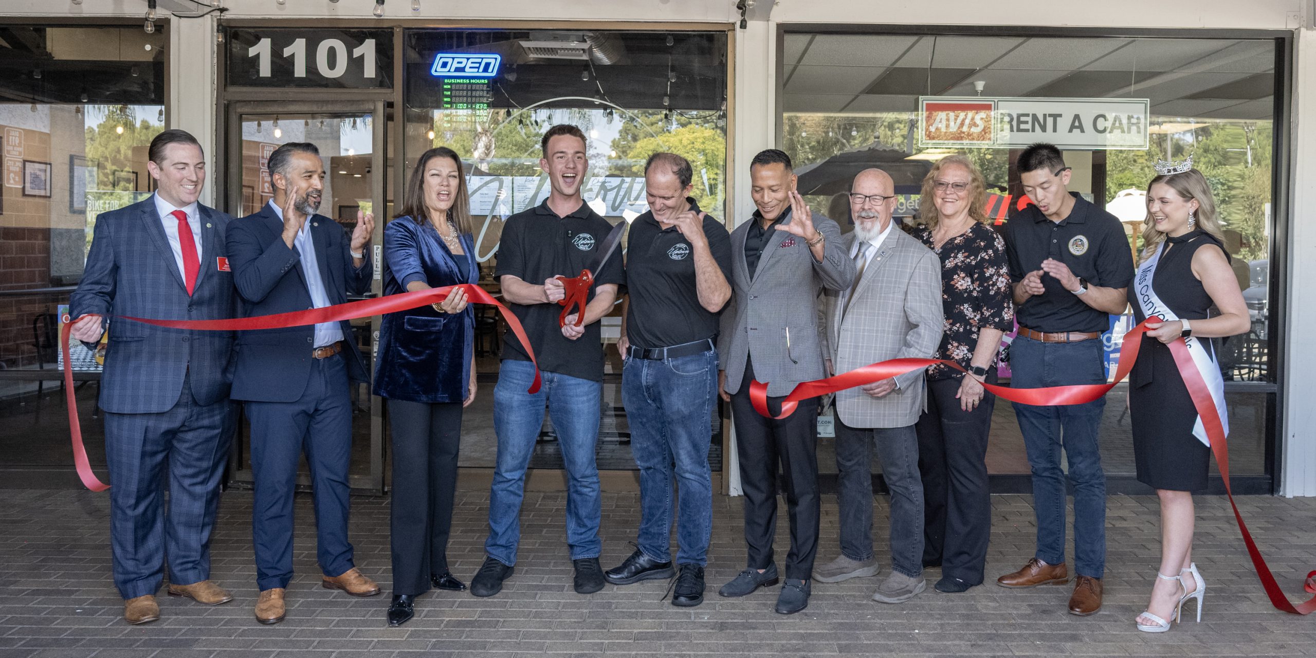 Uptown Burger Ribbon Cutting